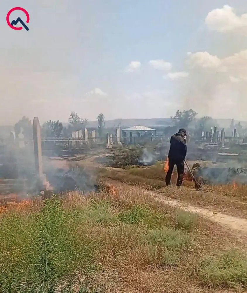 Füzulidə qəbiristanlıqda yanğın oldu - Fotolar