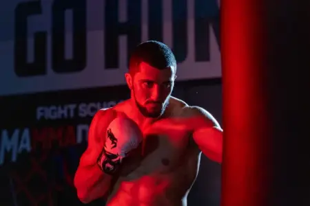 UFC: Fərman Həsənov ABŞ-dən olan rəqibinə qalib gəldi