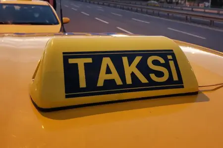 Rusiyada benzin böhranı - Taksi sürücüləri işə çıxmır