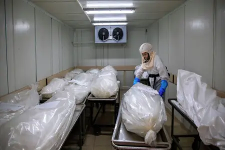 Rekord istilər: Meyitxanalarda yer qalmadı