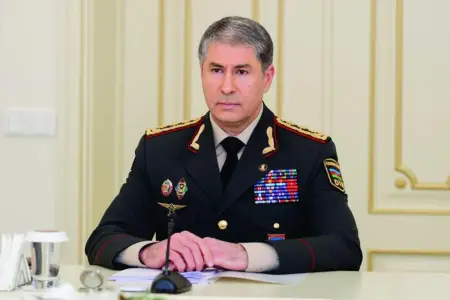 Vilayət Eyvazov daxili işlər orqanlarının şəxsi heyətini Polis Günü münasibətilə təbrik etdi