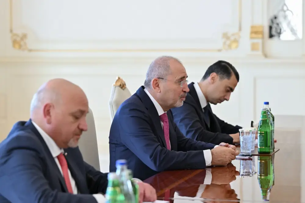 İlham Əliyev İordaniya baş nazirinin müavinini qəbul etdi