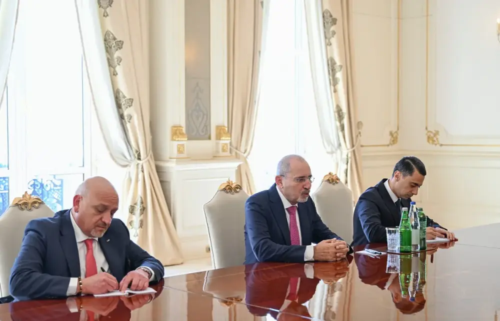 İlham Əliyev İordaniya baş nazirinin müavinini qəbul etdi