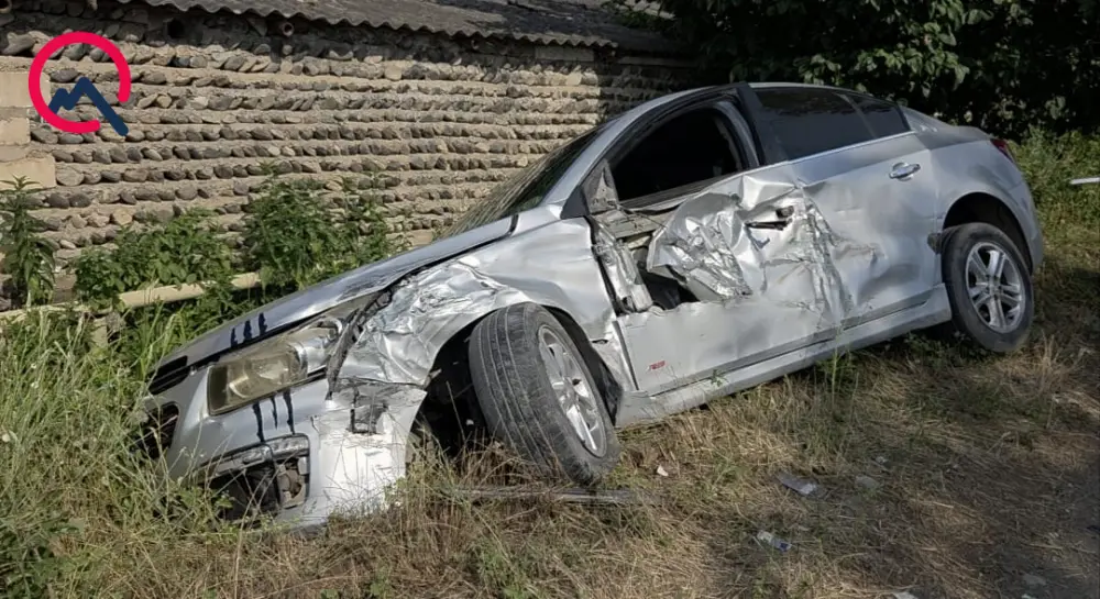 Ağstafada iki maşın toqquşdu, iki nəfər yaralandı