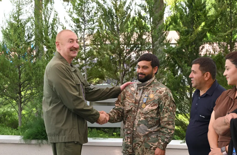 Prezident İlham Əliyev Xocavənd rayonunun Quzeyxırman kəndində oldu – FOTOLAR/YENİLƏNDİ