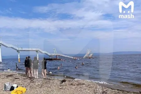 Rusiyada körpü uçdu - İnsanlar suya düşdü