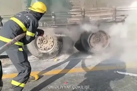 Masallıda yük maşını yandı - VİDEO