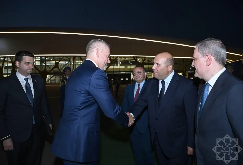 Slovakiya Prezidenti Füzuli aeroportundan Bakıya yola düşdü
