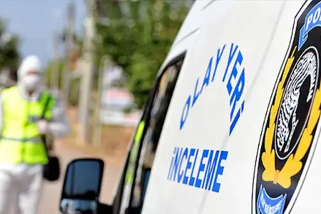 Boynuna yelləncəyin ipi dolanan 3 yaşlı qız həyatını itirdi