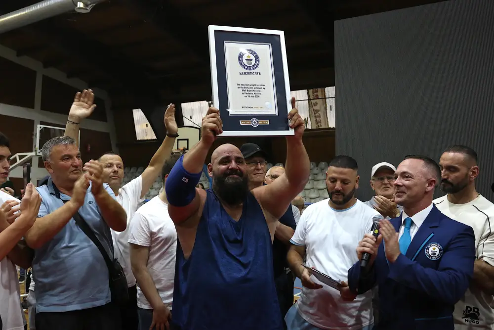 2 tonluq yük, 5 saniyə və dünya rekordu – FOTOLAR