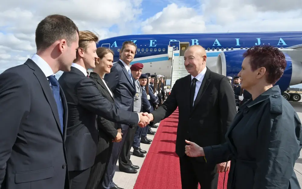 Prezident İlham Əliyev Almaniyaya səfər etdi – FOTOLAR