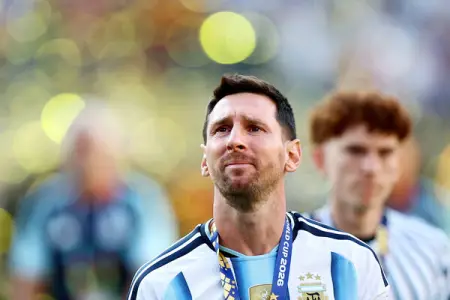 Messi Argentina millisindən ayrıldı