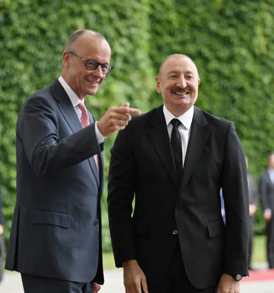 İlham Əliyevin Berlində rəsmi qarşılanma mərasimi keçirildi- FOTOLAR