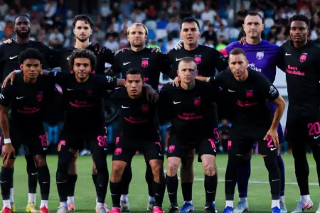 ÇL: "Sabah" - "Kups" qarşılaşması start götürdü