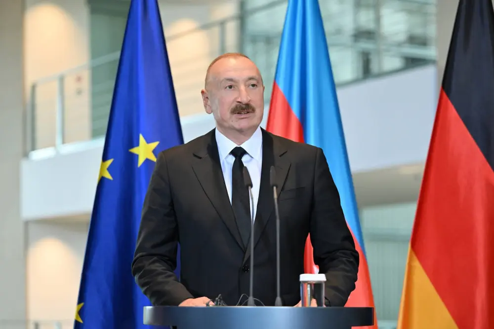 İlham Əliyevlə Merts mətbuat konfransı keçirdi – FOTOLAR