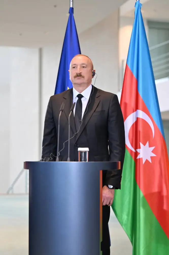 İlham Əliyevlə Merts mətbuat konfransı keçirdi – FOTOLAR