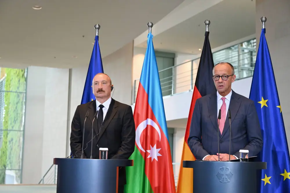 İlham Əliyevlə Merts mətbuat konfransı keçirdi – FOTOLAR