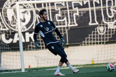 UEFA Konfrans Liqası: "Neftçi" "Dinamo" ilə oyunda erkən qol vurub - YENİLƏNİR