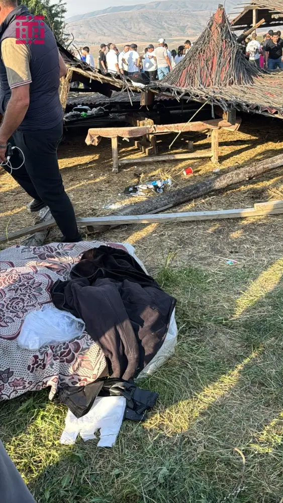 Göygöldə Yaylaq festivalında çardaq aşdı, xəsarət alanlar var – VİDEO/YENİLƏNDİ