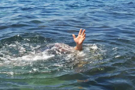 Sumqayıtda 3 nəfər dənizdə batdı