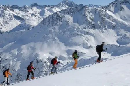 Elbrus dağında beş alpinist öldü