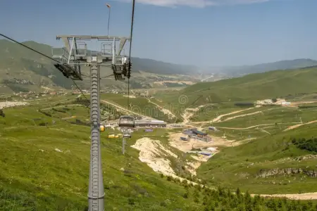 Azərbaycanda kişi Şahdağa icazəsiz gedən arvadını döydü