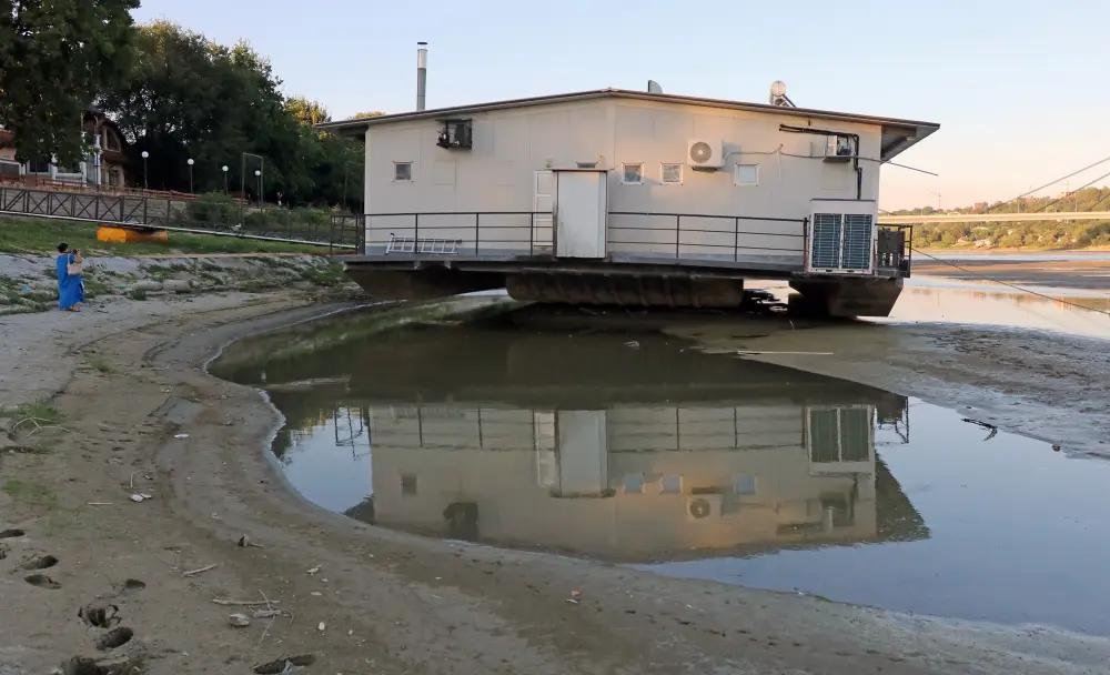 Dunay çayında su sürətlə azalır – FOTOLAR