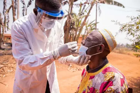 Eboladan ölənlərin sayı 1400-ü ötdü