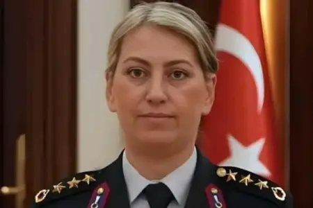 Türkiyənin ilk qadın generalı oldu