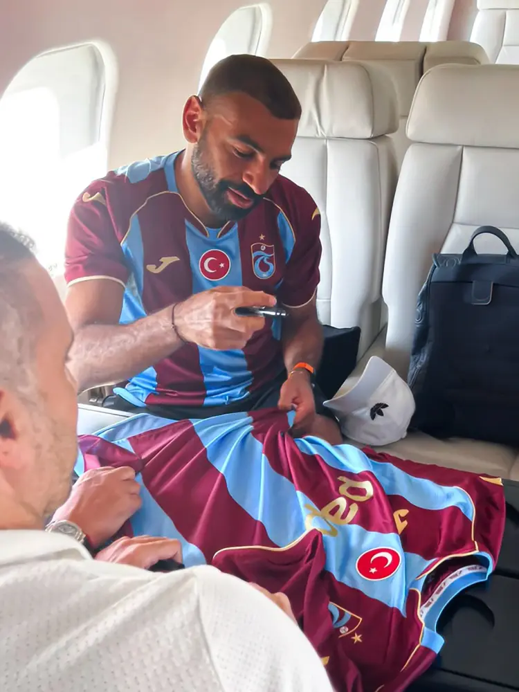 Salahdan "Trabzonspor" mesajı - Formanı geyindi - Video