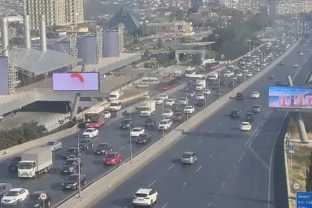 Bakıda yalnız üç istiqamətdə tıxac yarandı