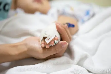 7 yaşlı uşaq qıcolmadan öldü