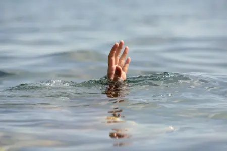 Pirşağıda 16 yaşlı oğlan dənizdə batdı