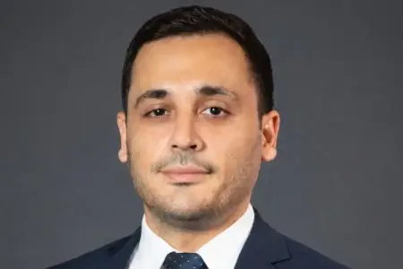 Bakıda vəzifəli şəxsin meyiti tapıldı