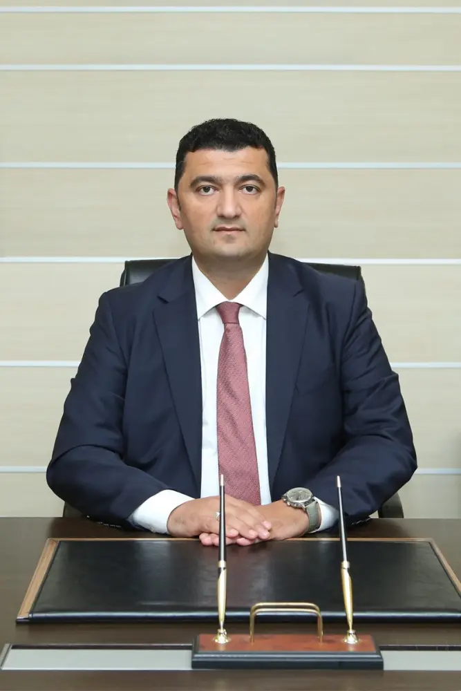 Yeni Klinikanın direktor müavini işdən çıxarıldı – FOTO