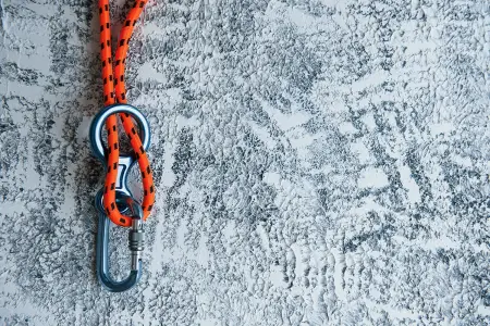 Qırğızıstanda dağa qalxan alpinistlər itkin düşdülər