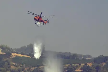 ABŞ-də helikopter qəzasında ölən iki nəfərin meyiti tapıldı