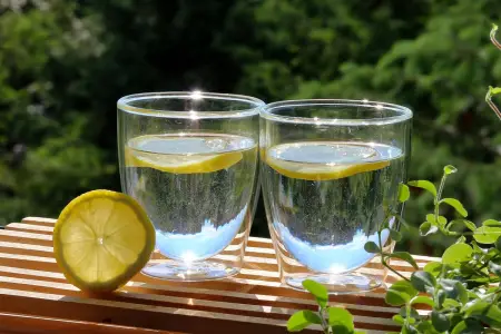 Hər gün limonlu su içirsinizsə, bunu bilməlisiniz