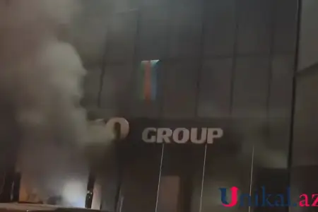 Bakıda maşın salonunda yanğın