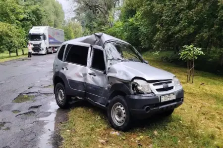 Zaqatalada TIR nazirliyin xidməti maşınını vurub aşırdı, yaralananlar var - YENİLƏNDİ