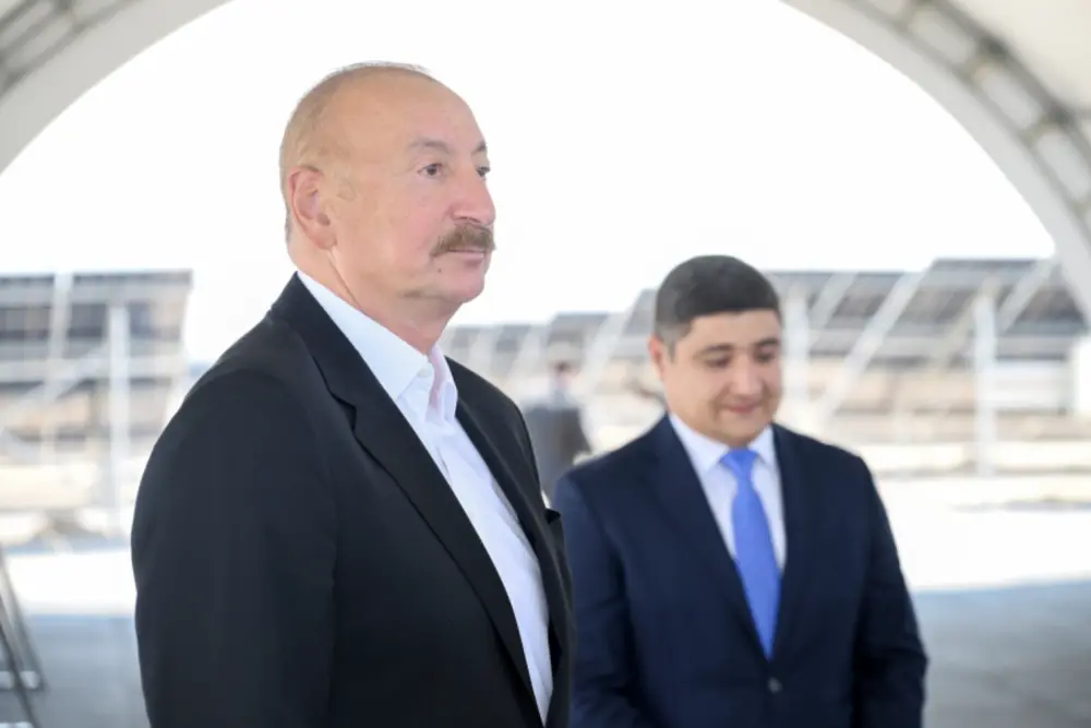 Prezident Naxçıvanda "Şəms 1" və "Qərbi Üfüq" GES-də görülən işlərlə tanış oldu