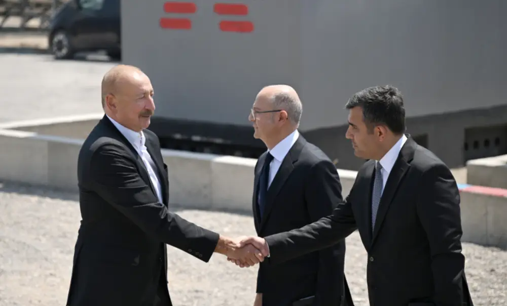 Prezident Naxçıvanda "Şəms 1" və "Qərbi Üfüq" GES-də görülən işlərlə tanış oldu
