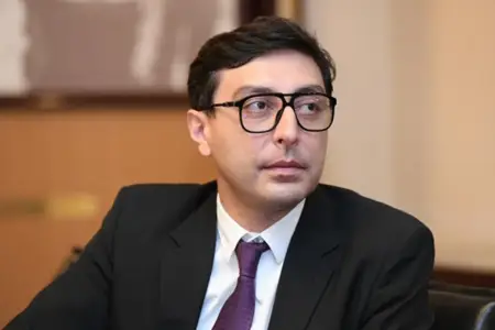 Nazir onu direktor təyin etdi