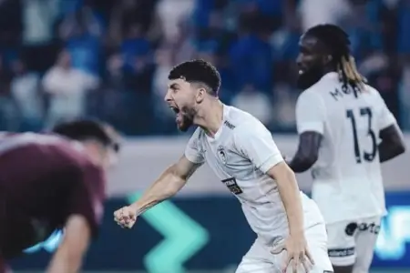Azərbaycanlı futbolçudan Avroliqada möhtəşəm qol! - Video