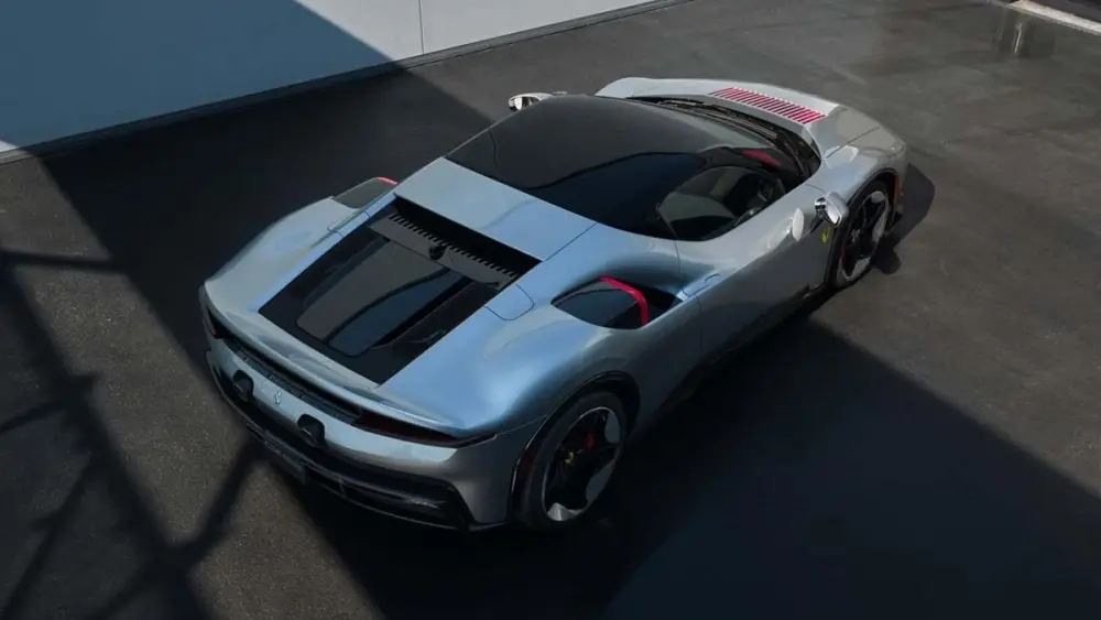 Dünyada cəmi bir ədəd: "Ferrari" yeni superkarını təqdim etdi – FOTOLAR
