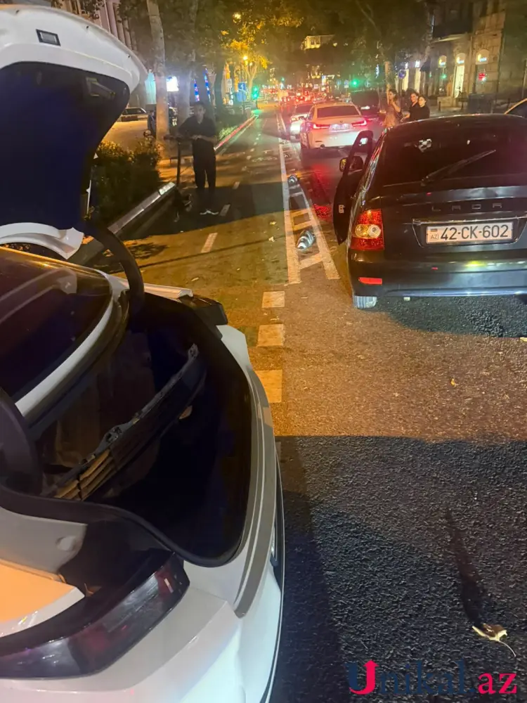 Bakıda iki avtomobil toqquşdu – FOTO