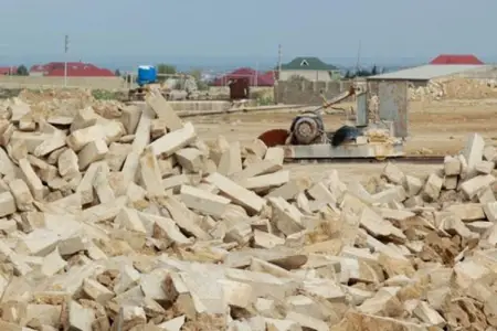 Cəlilabad sakini Bakıda daş karxanasında öldü