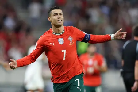 Ronaldo karyerasını bitirir - Tarixi açıqladı