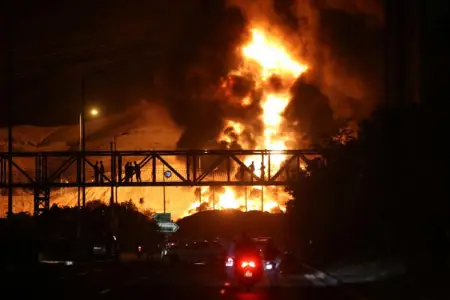 İranda güclü yanğın: Bazar alovlar içində qaldı - Video