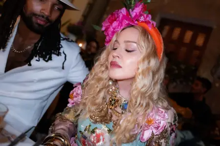Madonna doğum gününü 30 yaşlı sevgilisi ilə keçirdi - Fotolar